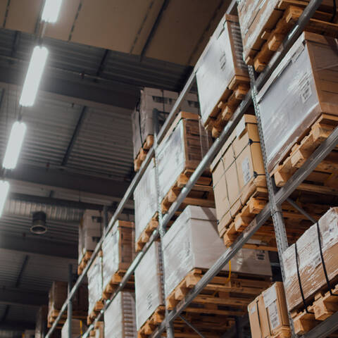 ¿Qué diferencias hay entre picking y packing? En el sector del embalaje ambos conceptos son muy recurrentes, por eso es conveniente aclarar su definición.