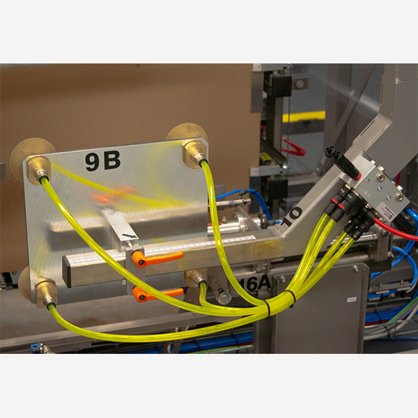 Formadora de cajas de alta producción brazo ventosas