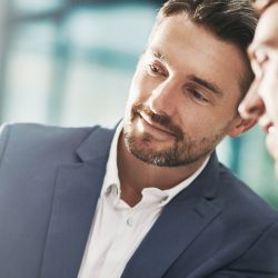 Encuentra la envolvedora perfecta para tu empresa