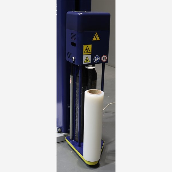 Enfardadora Masterplat Plus PGS con mástil de 2.200 mm carro portabobina