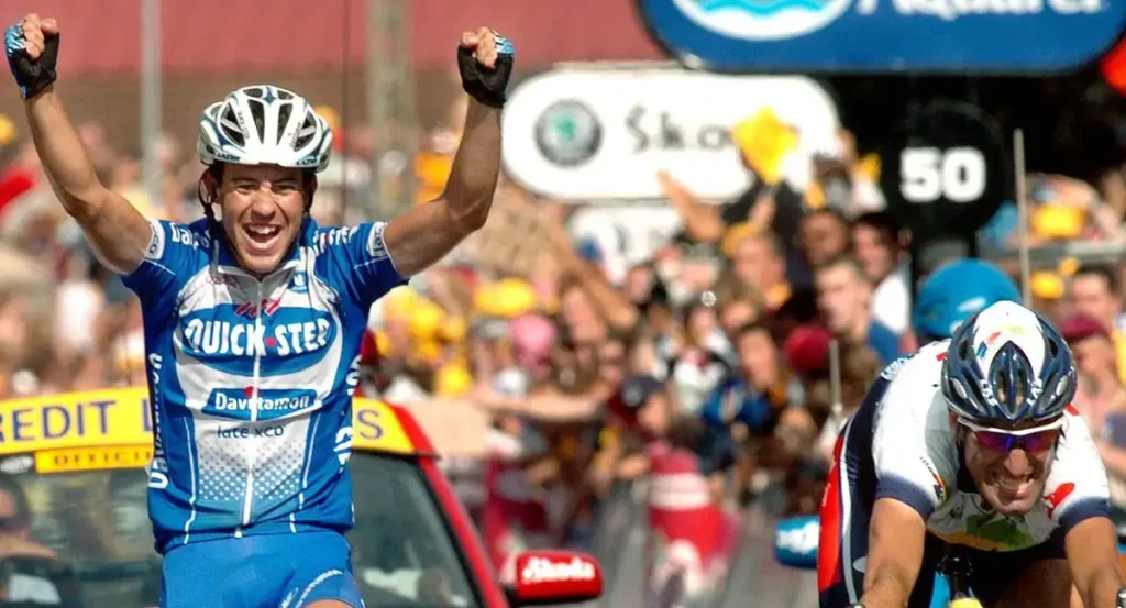 Juanmi Mercado, tras ganar su primera etapa del Tour en 2004. REUTERS