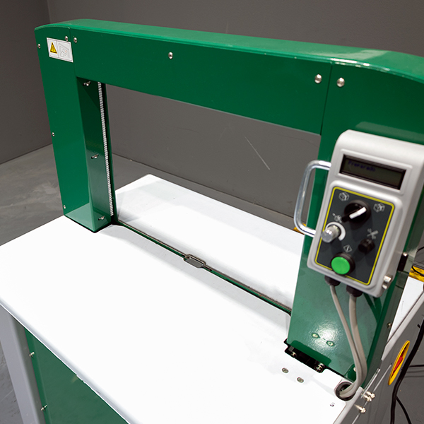 Flejadora automática SPK 1702 550 x 400 mm 5mm HS arco